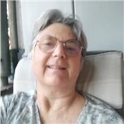 Professeur donne cours particuliers à des élèves de primaire ou secondaire ou étrangers